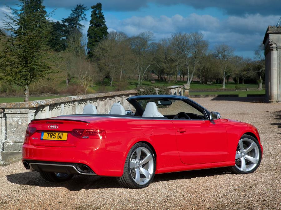  Audi RS5 Cabriolet 2013 года  (UK) (фото 12 из 16)